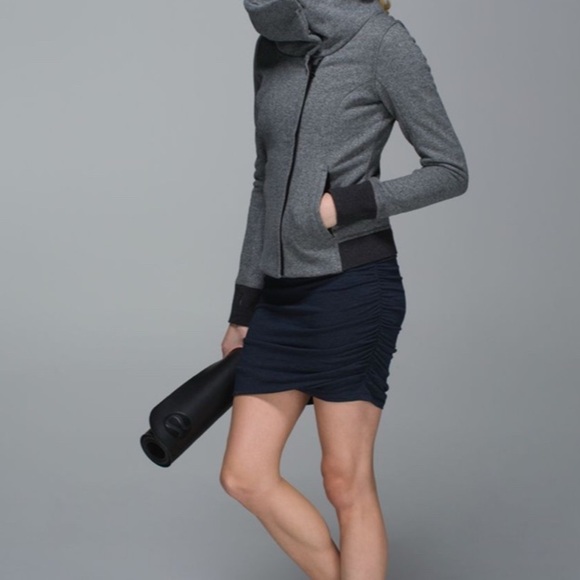 Lululemon Karmacollected Jacket
Heathered Speckled Black - Picture 3 of 9